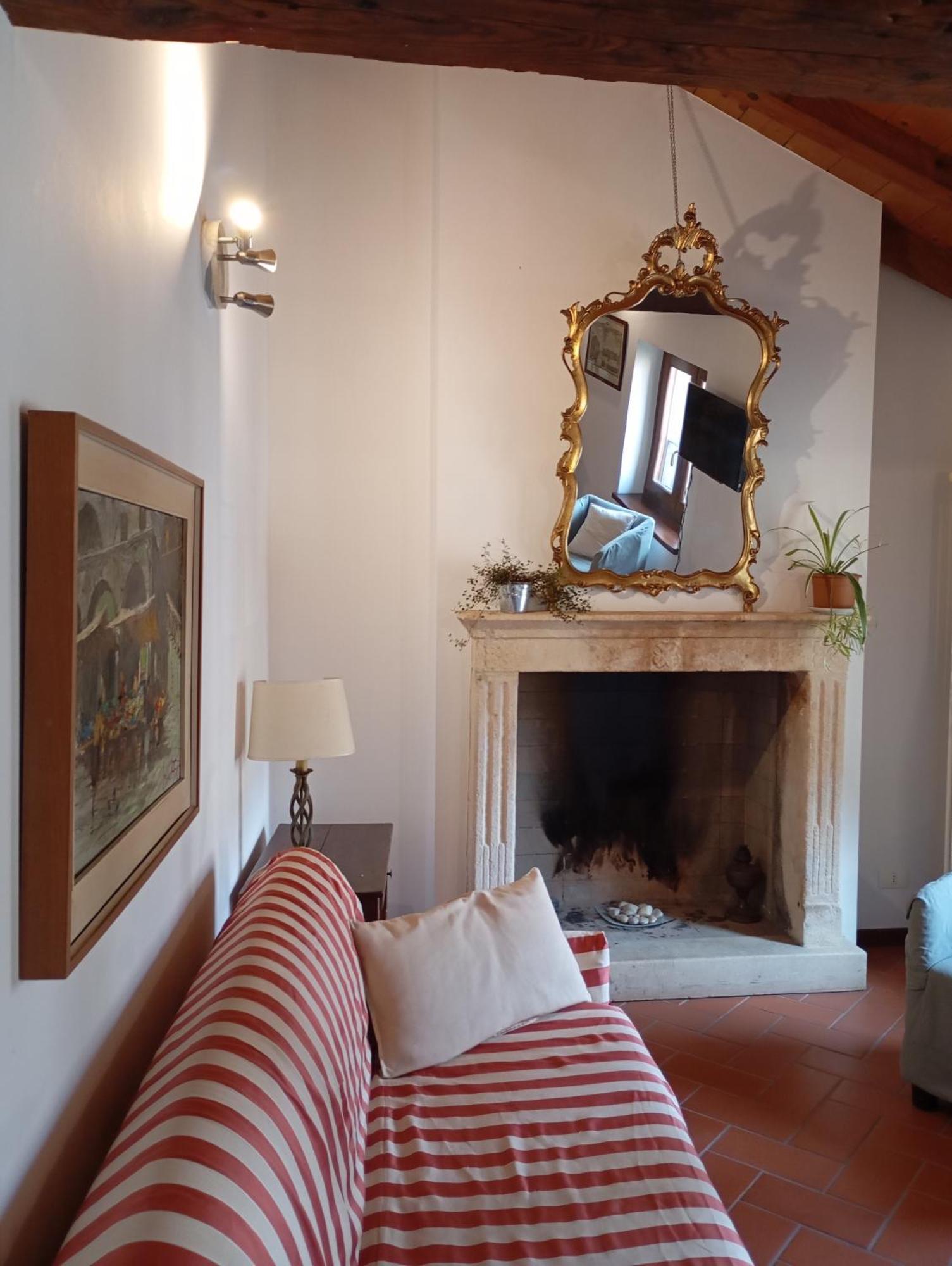 La Finestra Sul Civico Cinque Apartment Verona Ngoại thất bức ảnh